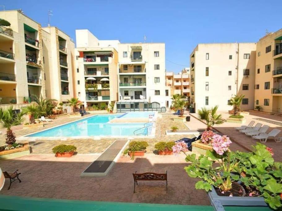 Top Floor Apt With Common Pool Close To All Amenities St. Paul's Bay Exterior foto